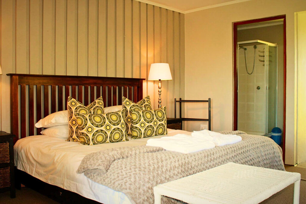 Family Chalets King Bedroom with Shower