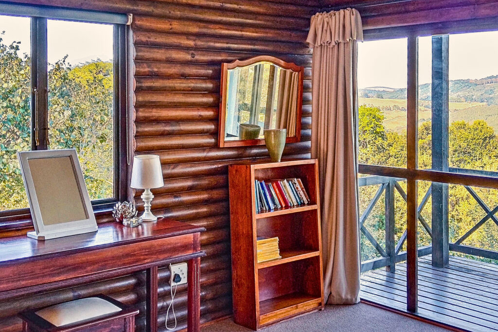 Superior Chalet Bookshelf